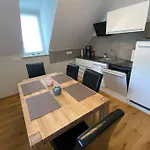 3-zimmer Fuer Familien & Gruppen, Gemuetliche Atmosphaere, Hell Und Komfortabel Lejlighed Borna