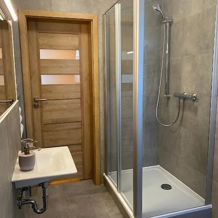 3-zimmer Fuer Familien & Gruppen, Gemuetliche Atmosphaere, Hell Und Komfortabel Apartman