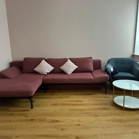 3-zimmer Fuer Familien & Gruppen, Gemuetliche Atmosphaere, Hell Und Komfortabel Borna