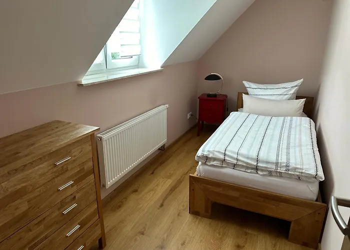 Schoene Drei Raumwohnung. Hell,stilvoll, Gemuetlich. * Borna